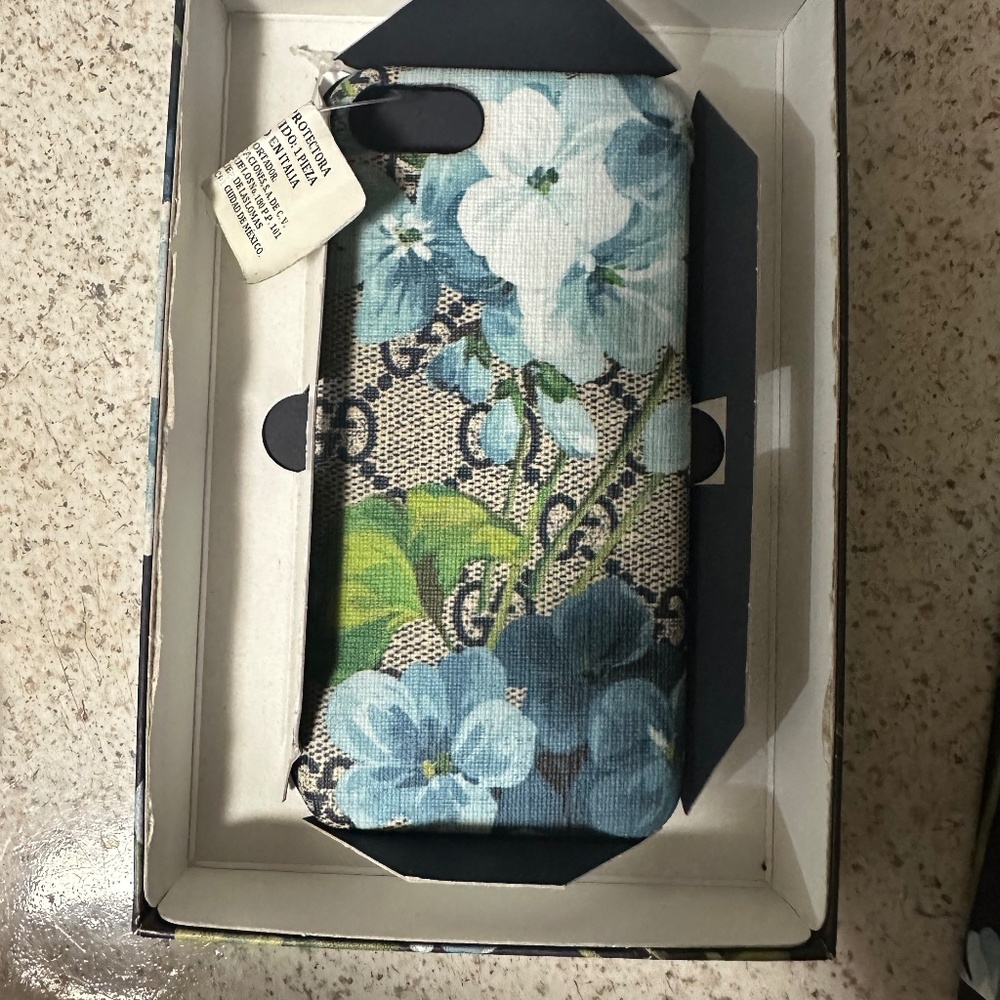 NWT GUCCI iphone case